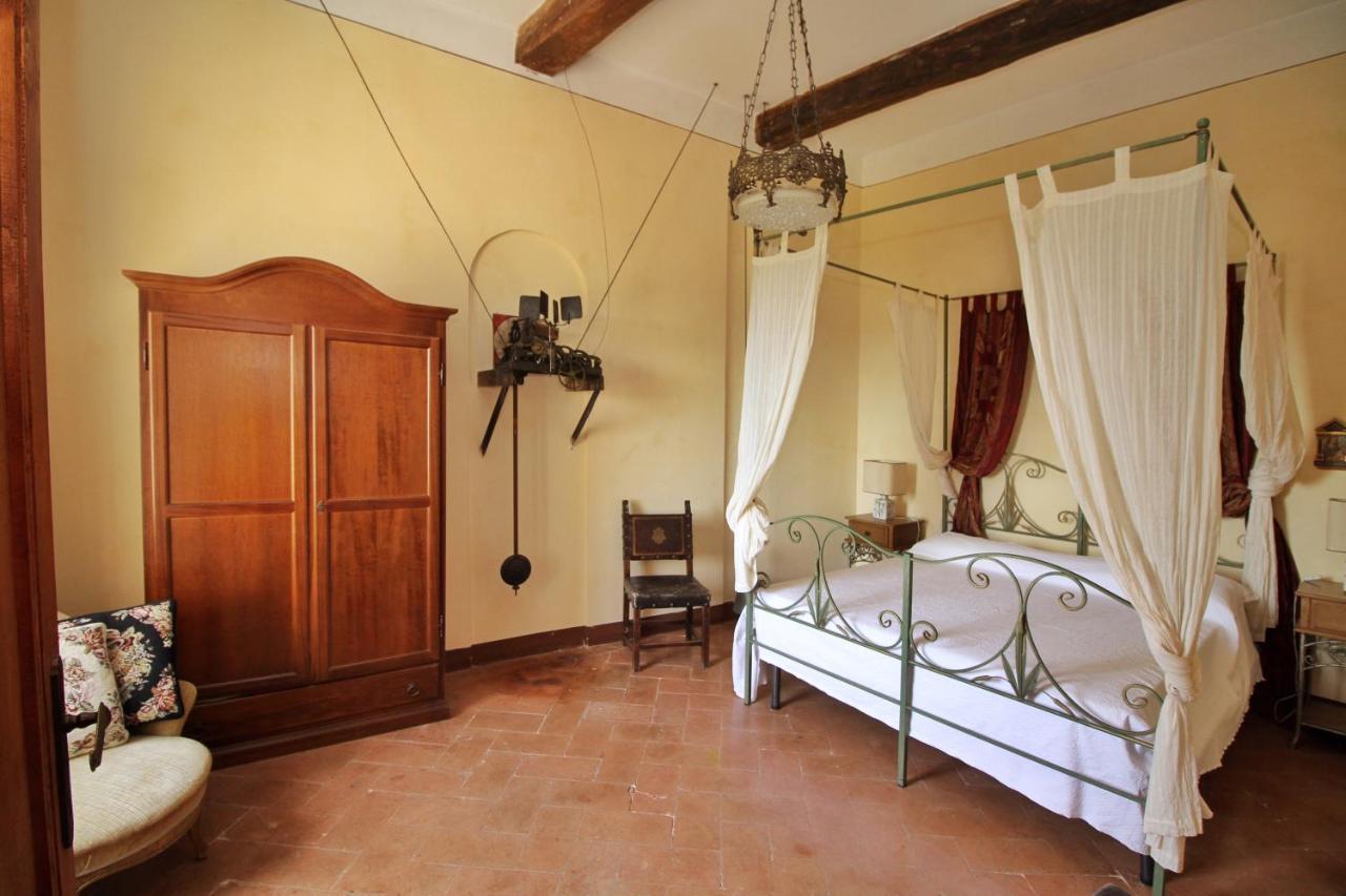 Castello Di Sovicille - Residenza D'Epoca Bed & Breakfast Bagian luar foto