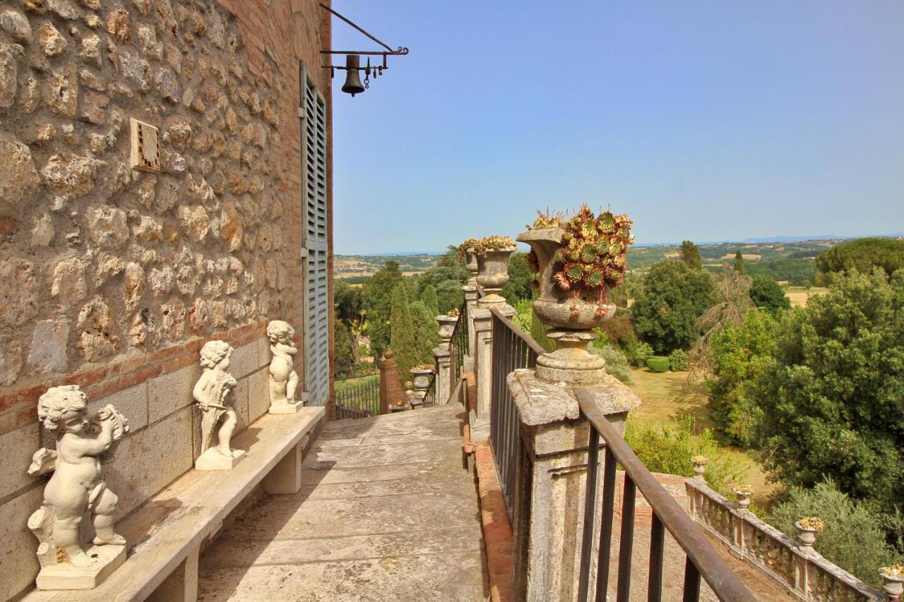 Castello Di Sovicille - Residenza D'Epoca Bed & Breakfast Bagian luar foto