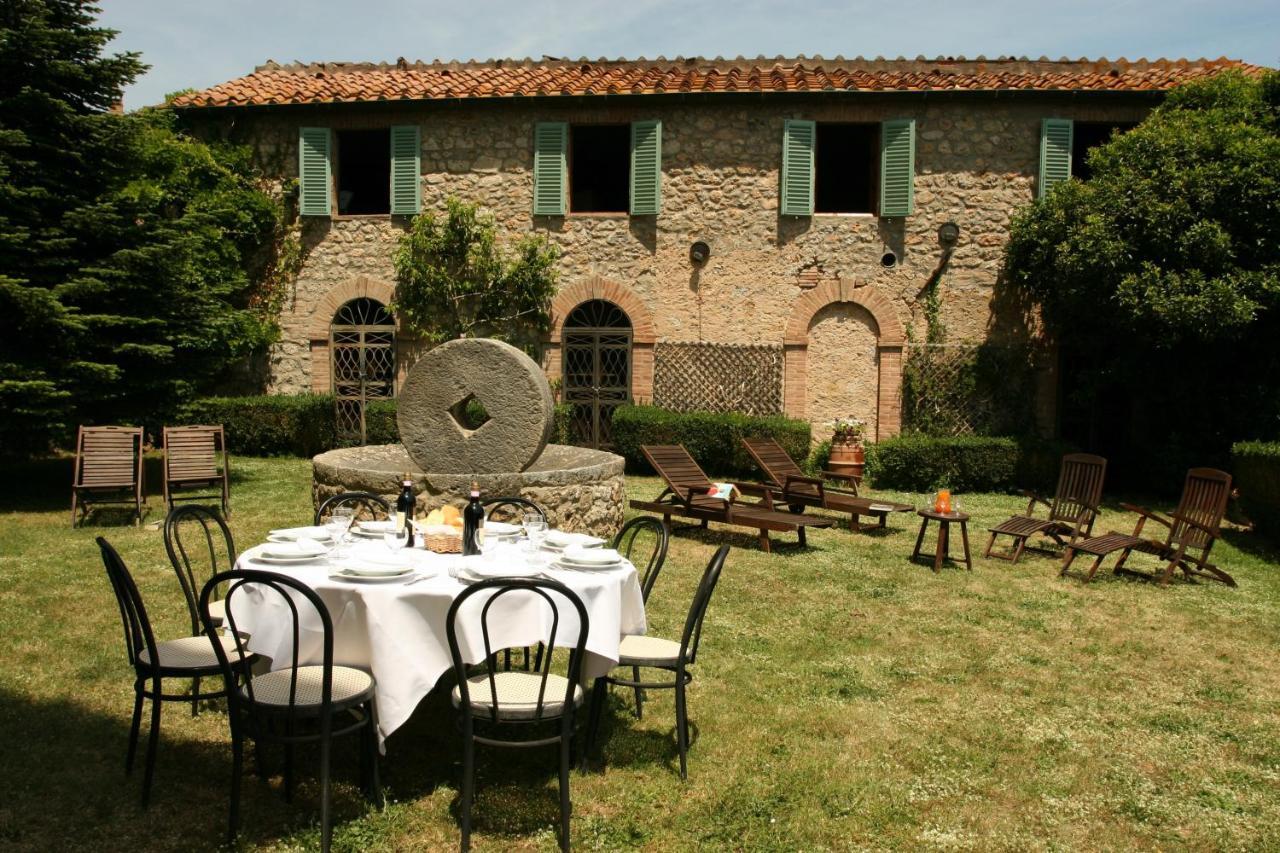 Castello Di Sovicille - Residenza D'Epoca Bed & Breakfast Bagian luar foto