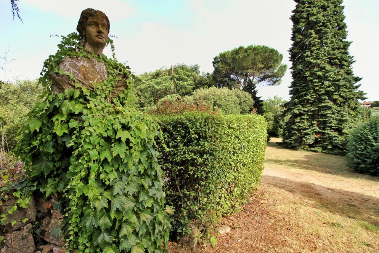 Castello Di Sovicille - Residenza D'Epoca Bed & Breakfast Bagian luar foto