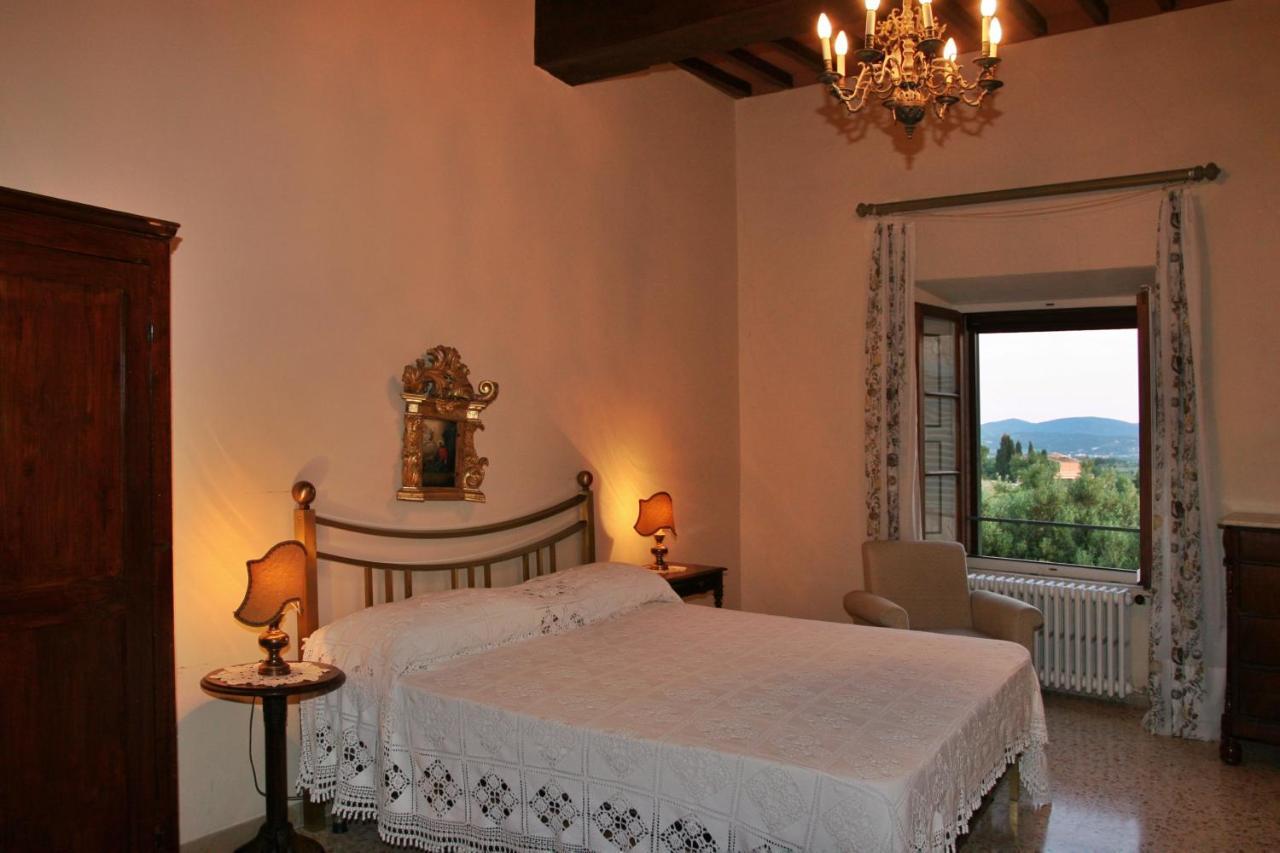 Castello Di Sovicille - Residenza D'Epoca Bed & Breakfast Bagian luar foto