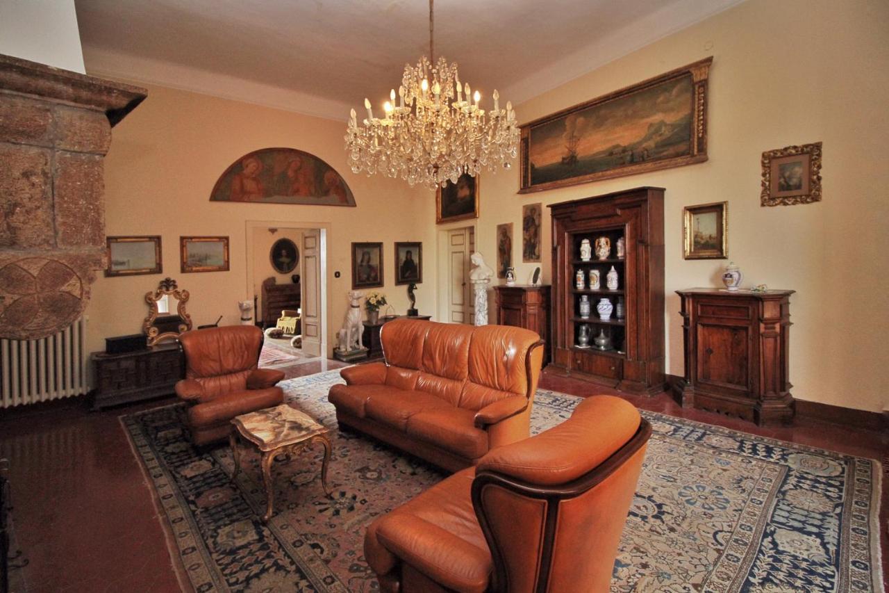 Castello Di Sovicille - Residenza D'Epoca Bed & Breakfast Bagian luar foto