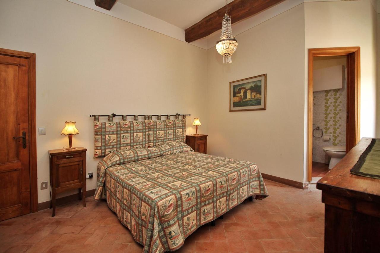 Castello Di Sovicille - Residenza D'Epoca Bed & Breakfast Bagian luar foto