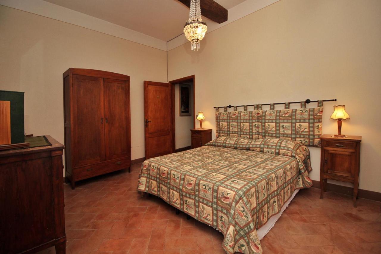 Castello Di Sovicille - Residenza D'Epoca Bed & Breakfast Bagian luar foto