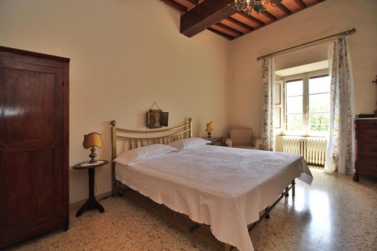 Castello Di Sovicille - Residenza D'Epoca Bed & Breakfast Bagian luar foto