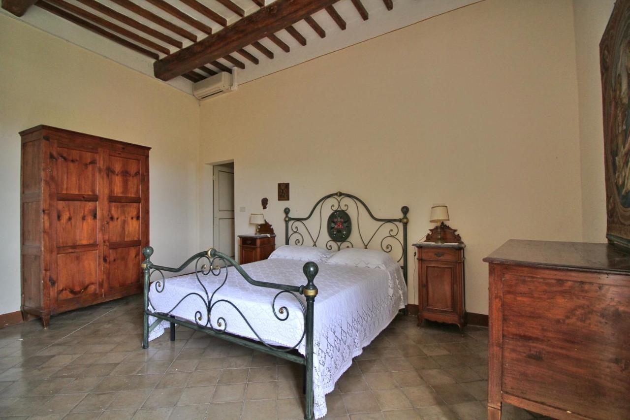 Castello Di Sovicille - Residenza D'Epoca Bed & Breakfast Bagian luar foto