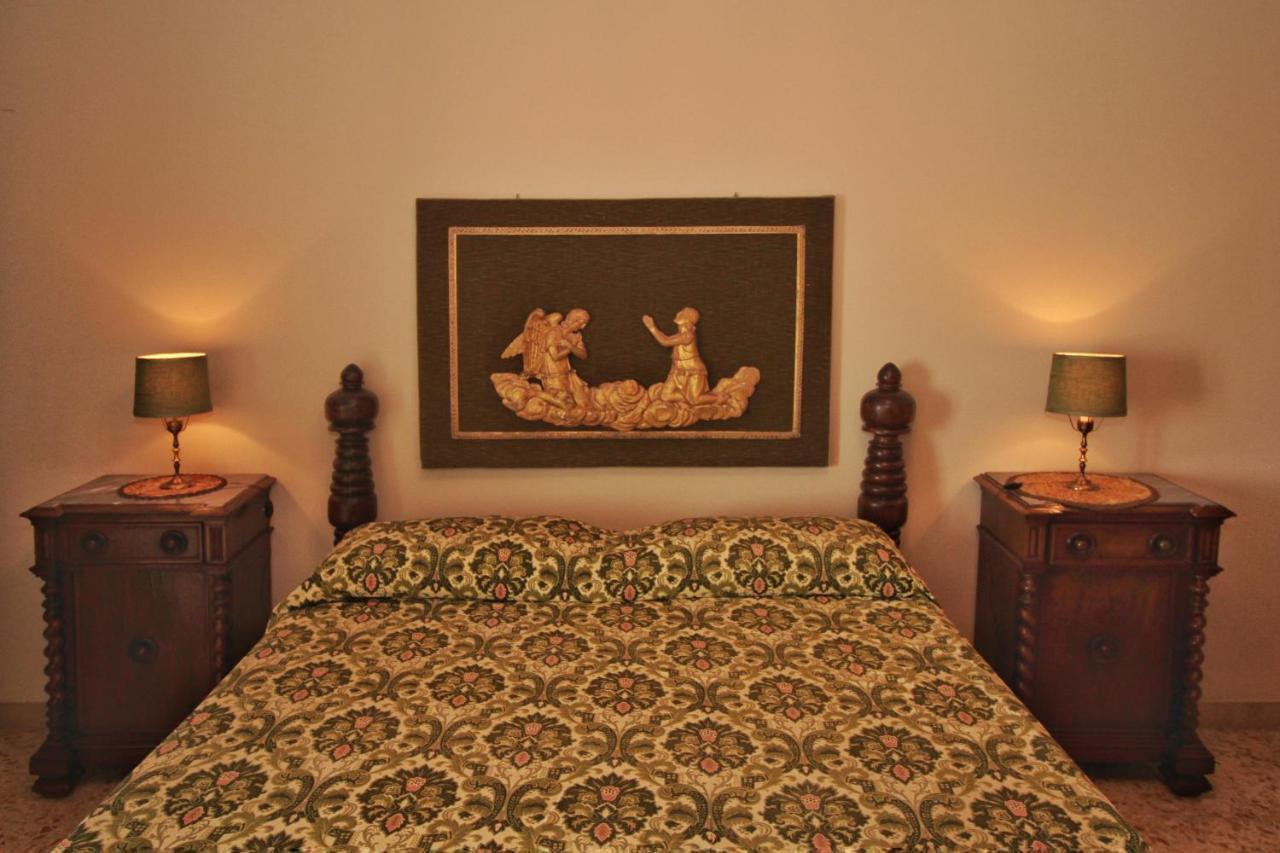 Castello Di Sovicille - Residenza D'Epoca Bed & Breakfast Bagian luar foto