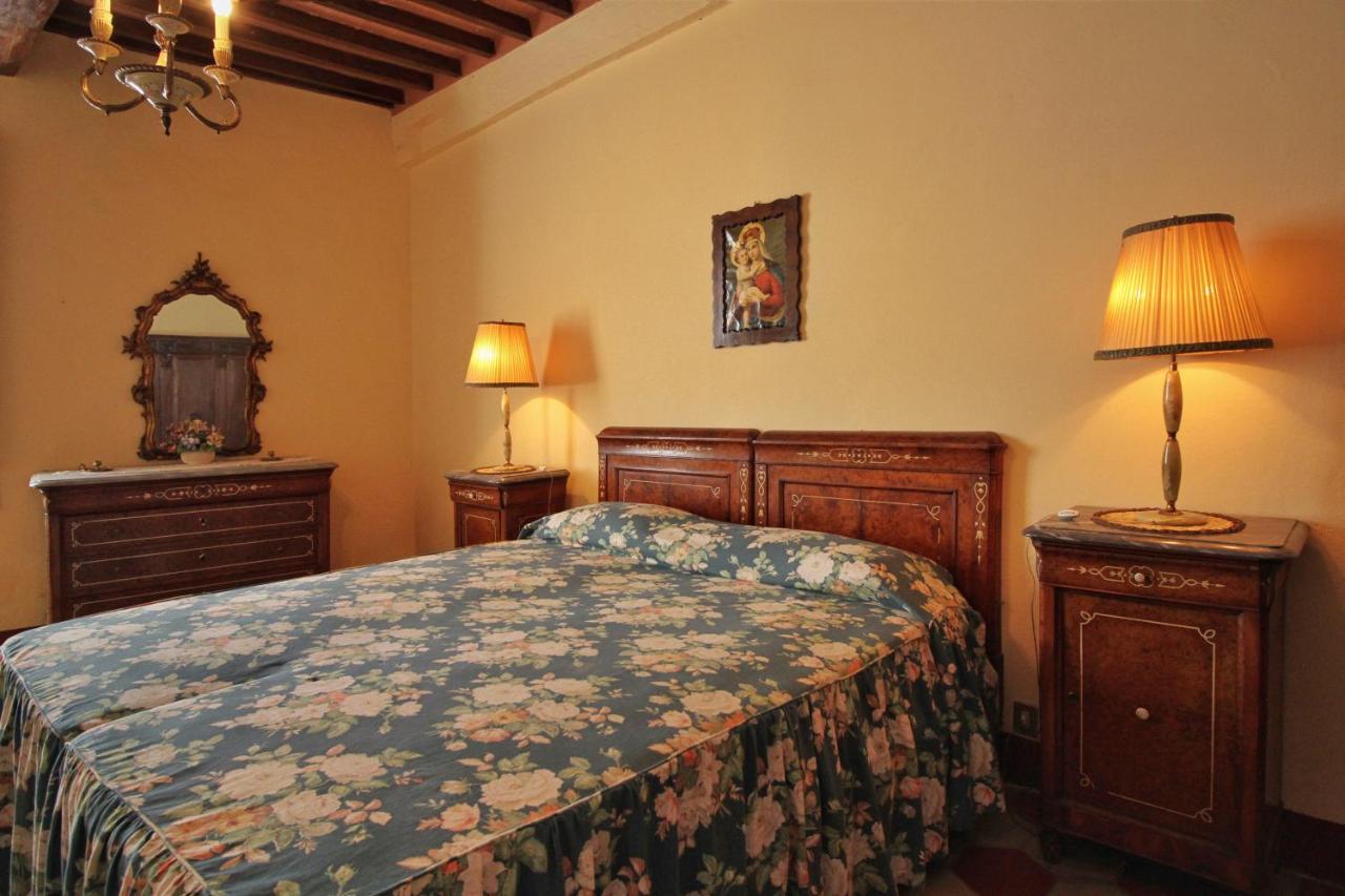 Castello Di Sovicille - Residenza D'Epoca Bed & Breakfast Bagian luar foto