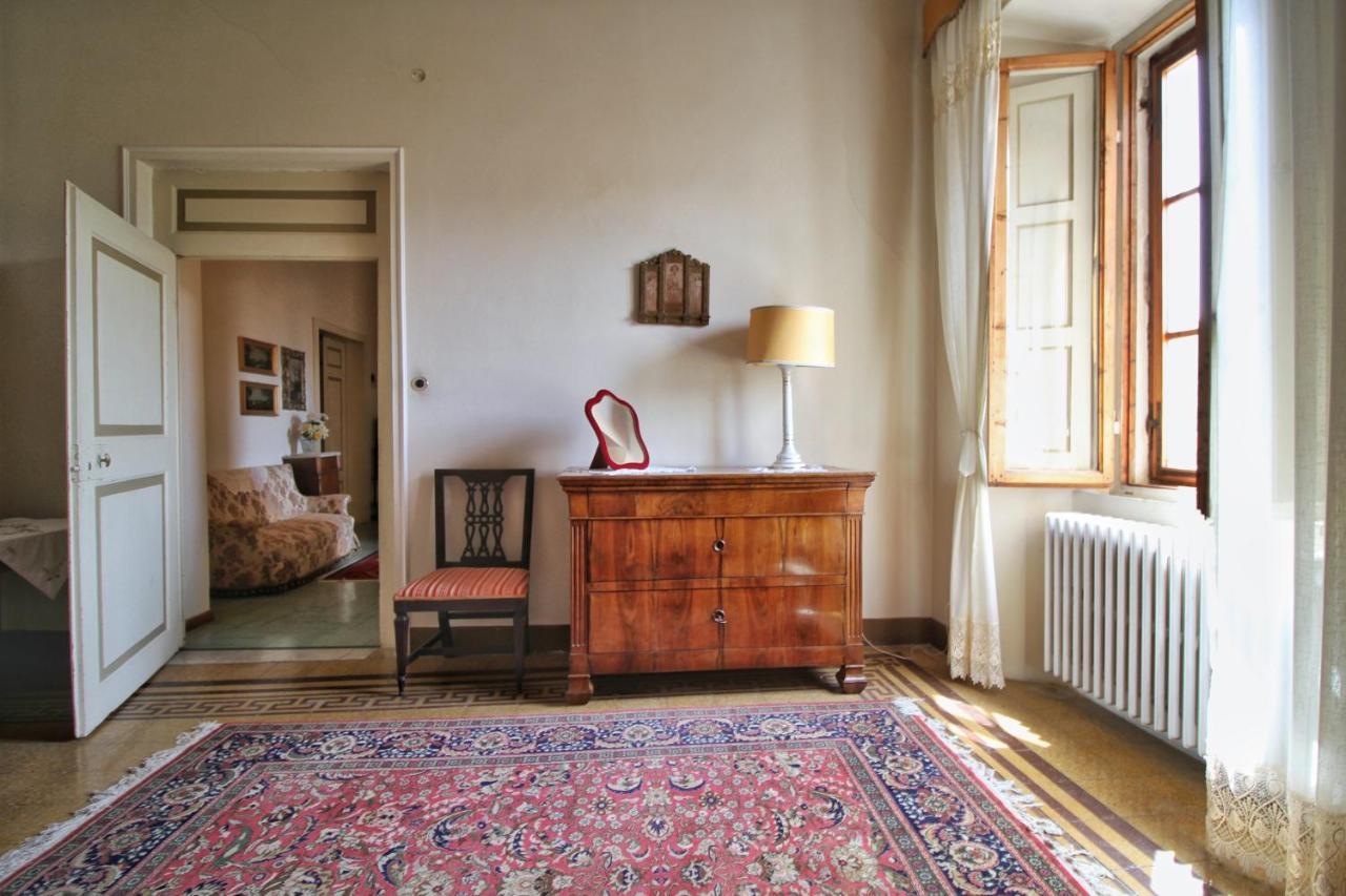 Castello Di Sovicille - Residenza D'Epoca Bed & Breakfast Bagian luar foto