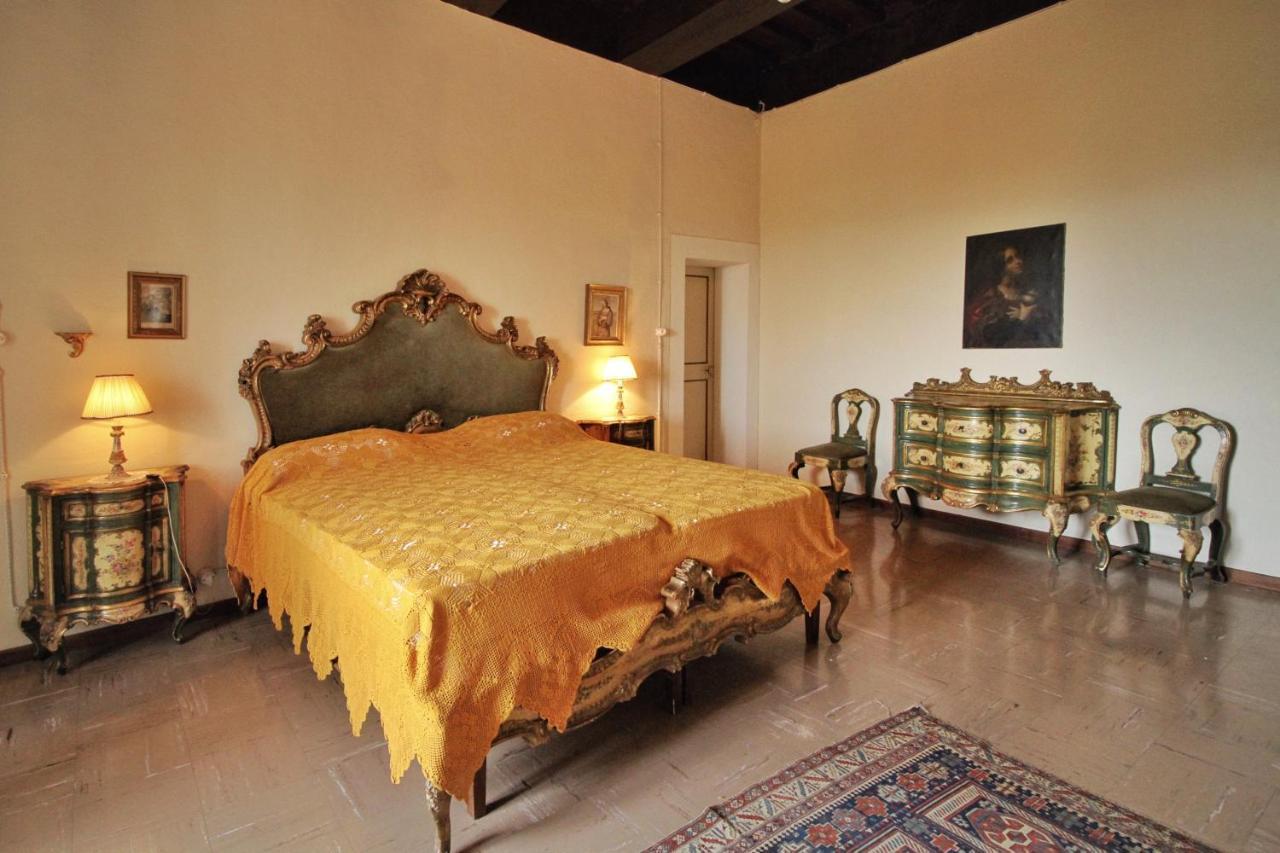 Castello Di Sovicille - Residenza D'Epoca Bed & Breakfast Bagian luar foto