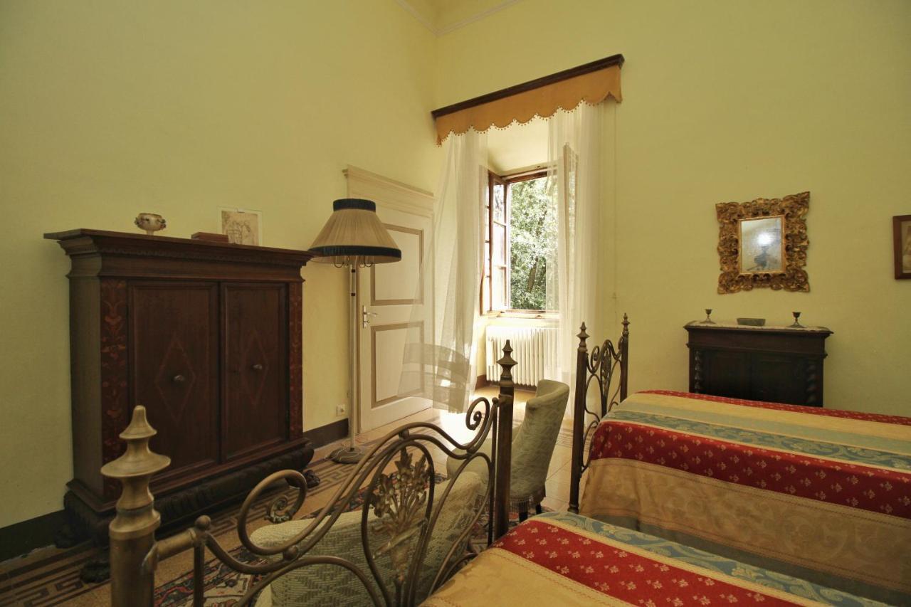 Castello Di Sovicille - Residenza D'Epoca Bed & Breakfast Bagian luar foto